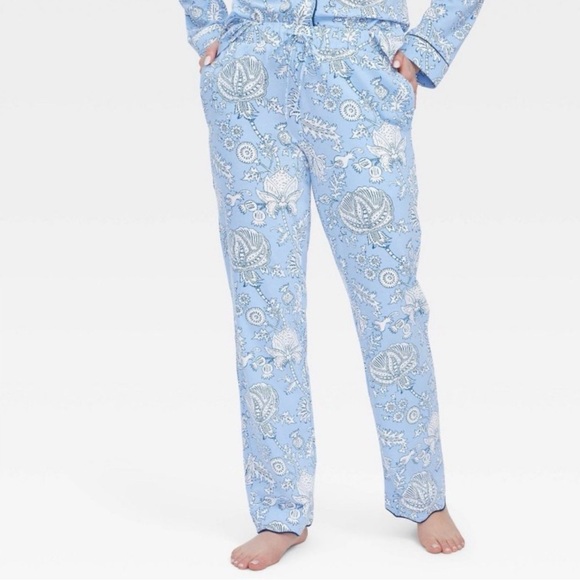 Roller Rabbit x Target Floral Vines Print Long Sleeve Pajama Set - Picture 5 of 5